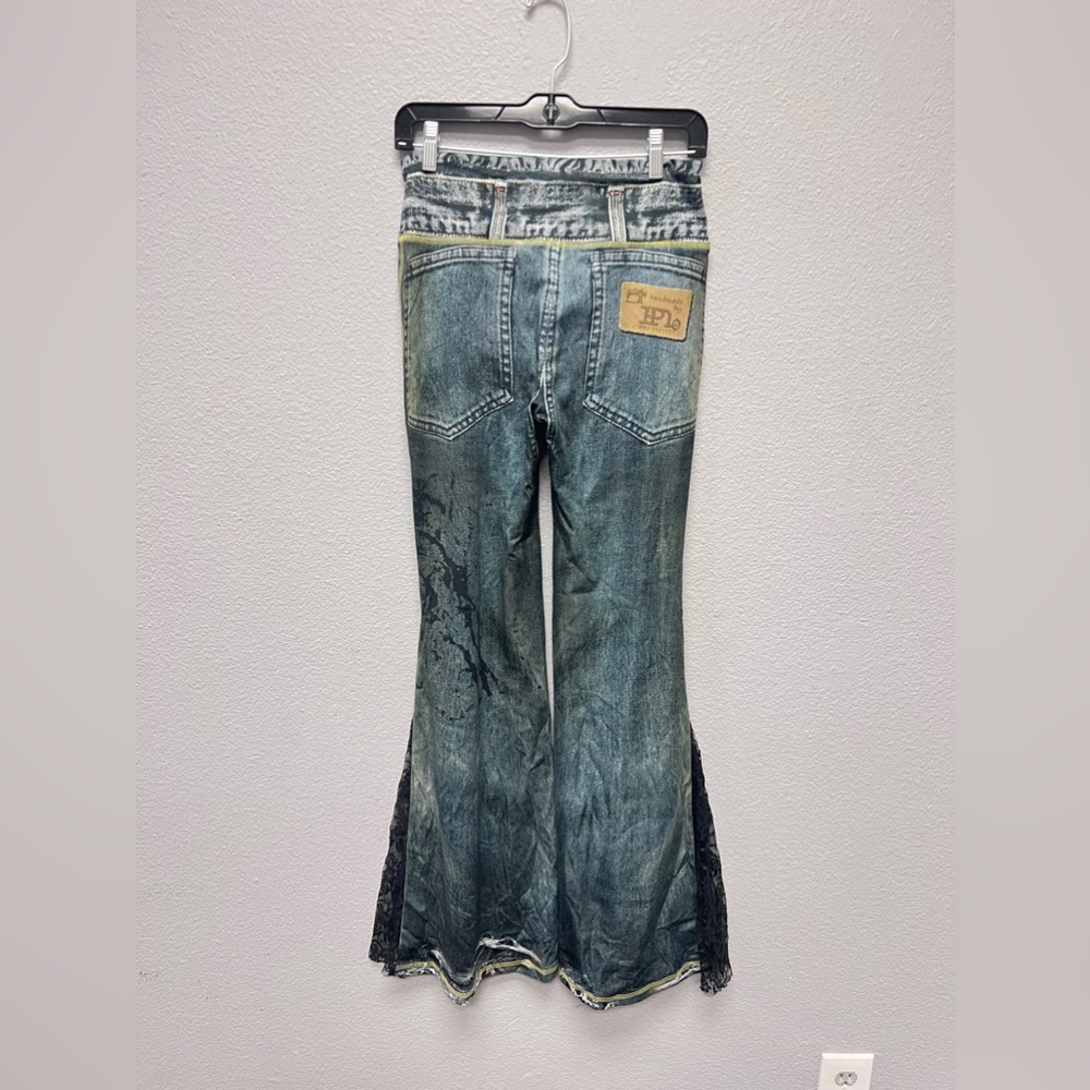 Stylish Blue Flared Women Jeans - Picture 3 of 16